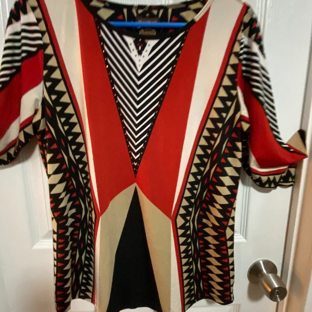Lk New Multiples Deco Pattern Poly Pull over-Sm - Picture 7 of 12